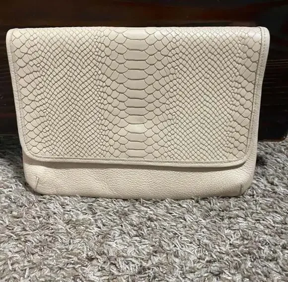 GiGi New York Catie Crossbody in Bone Python Embossed Leather - Picture 3 of 6